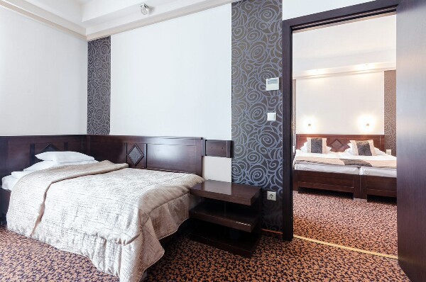Hunguest Hotel Apollo, Háromágyas szoba (kétlégterű - 3 alapágy)