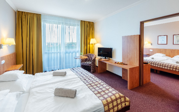 Hunguest Hotel Pelion, Családi szoba (2 db összenyitható kétágyas szoba)