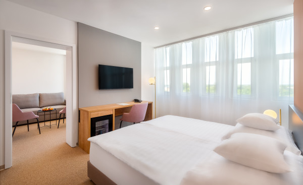 Hunguest Hotel Béke, Junior apartman - parkra néző oldalon